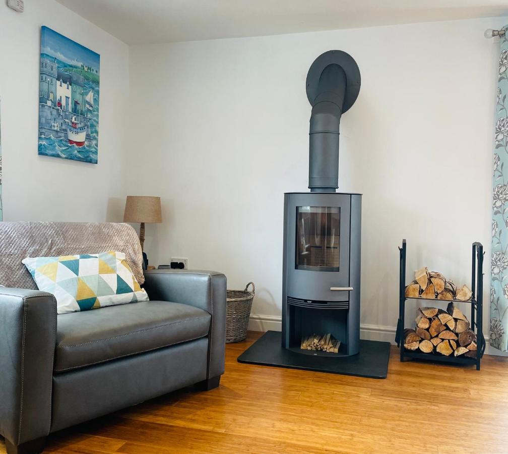 Sunny Corner, Padstow. Spacious 3 Bedrooms, 2.5 Bathrooms, Parking, Garden. Eksteriør bilde