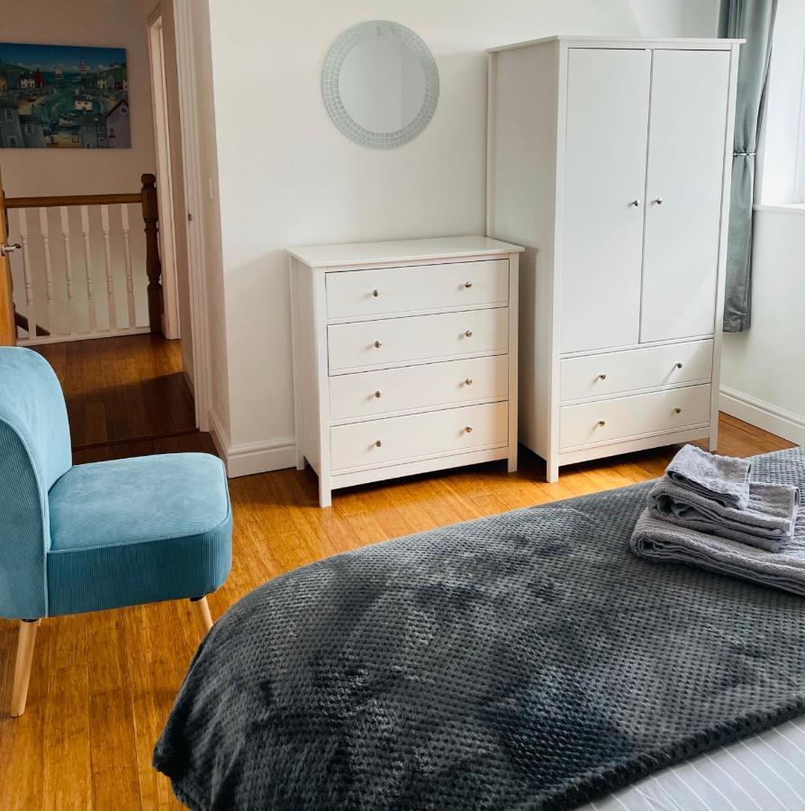 Sunny Corner, Padstow. Spacious 3 Bedrooms, 2.5 Bathrooms, Parking, Garden. Eksteriør bilde