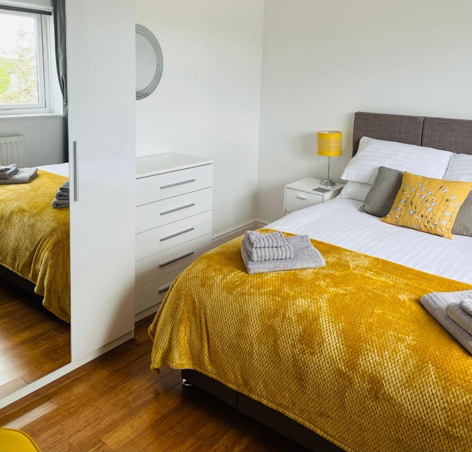 Sunny Corner, Padstow. Spacious 3 Bedrooms, 2.5 Bathrooms, Parking, Garden. Eksteriør bilde